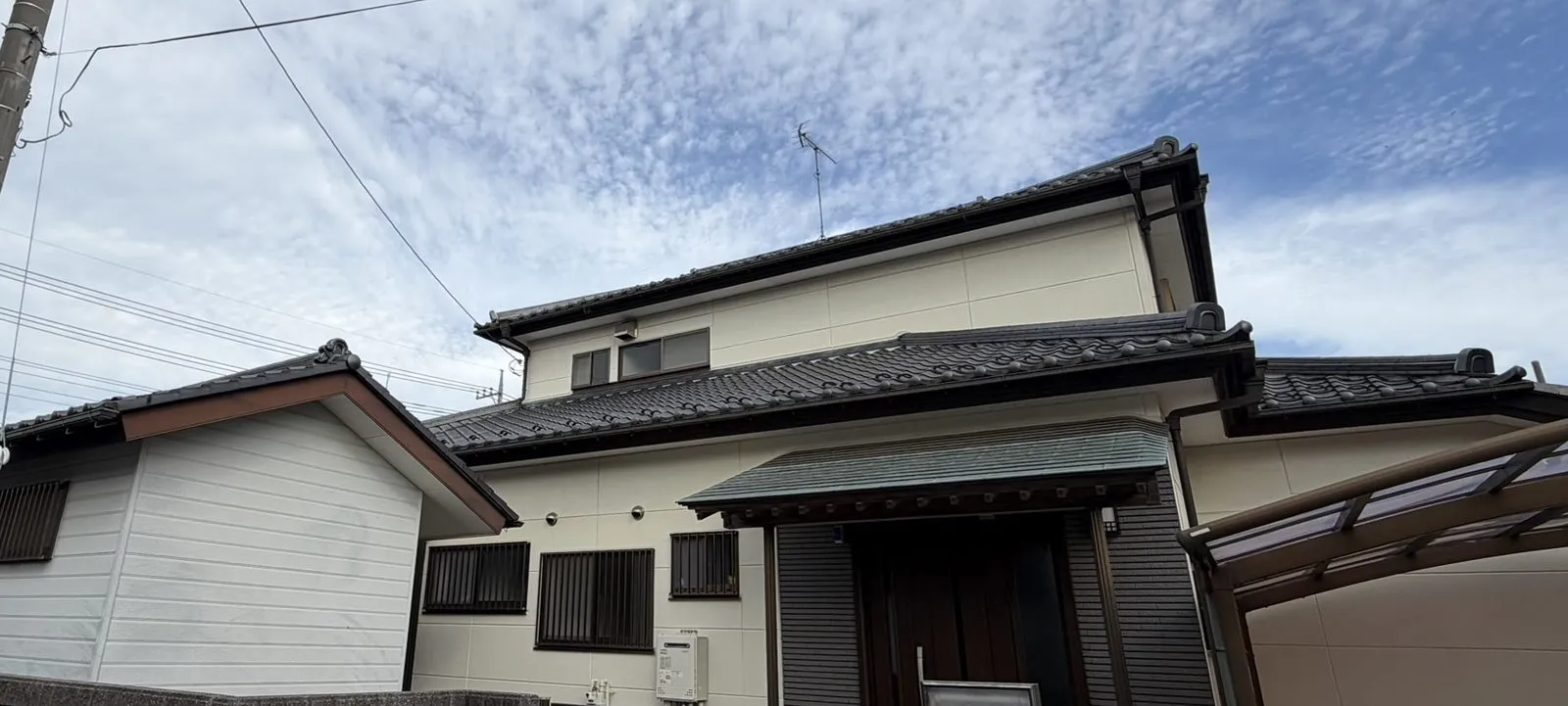 【外壁塗装】築40年のお住まいを塗り替え、雨樋の詰まりも清掃｜柏市